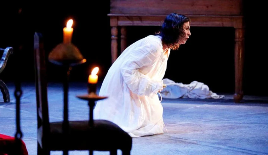 Fotografía de ‘Juana, la reina que no quiso reinar’ celebra los 20 años del edificio isabelino Principal de Burgos